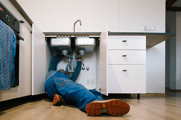 Professional Leak Detection technician working in Glen Echo, MD